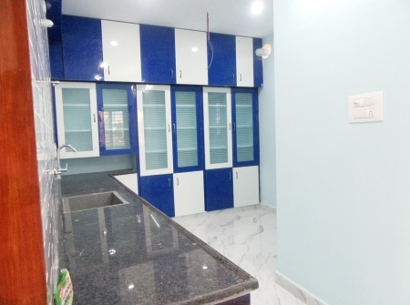 7) Li id 373 - Kitchen.JPG